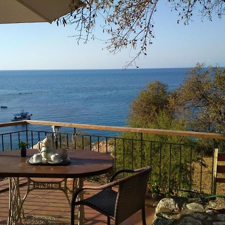 Ostria Hotel Áyios Nikítas Buitenkant foto