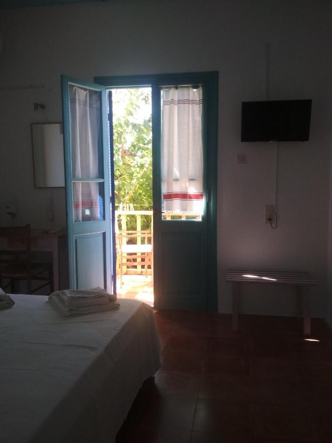 Ostria Hotel Áyios Nikítas Buitenkant foto
