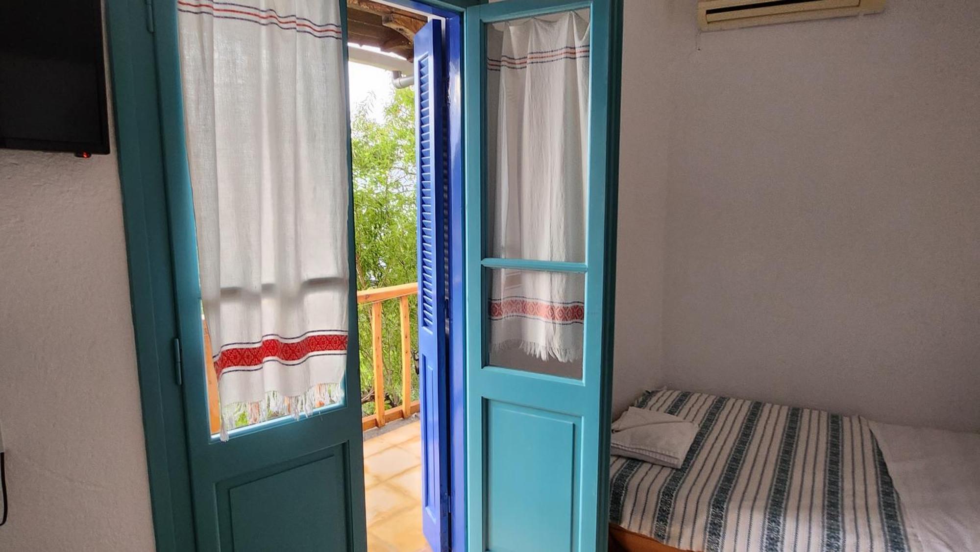 Ostria Hotel Áyios Nikítas Buitenkant foto